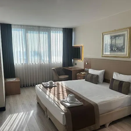 酒店 Euro Plaza - Taksim Pera 4*