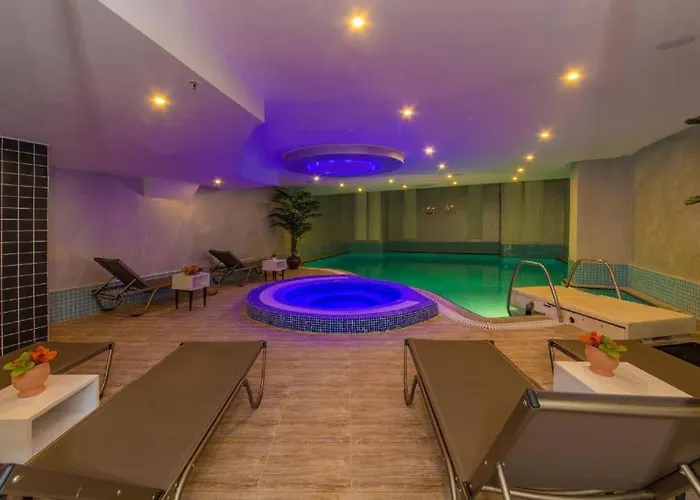 Euro Plaza - Taksim Pera 호텔 4*