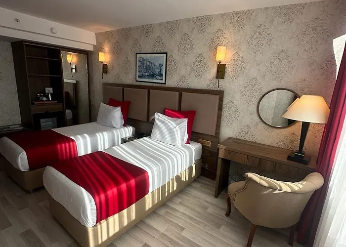 Hotel Euro Plaza - Taksim Pera 4*